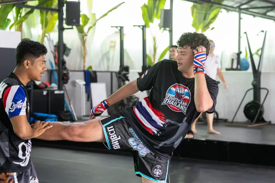 fightcamp — 02 kick
